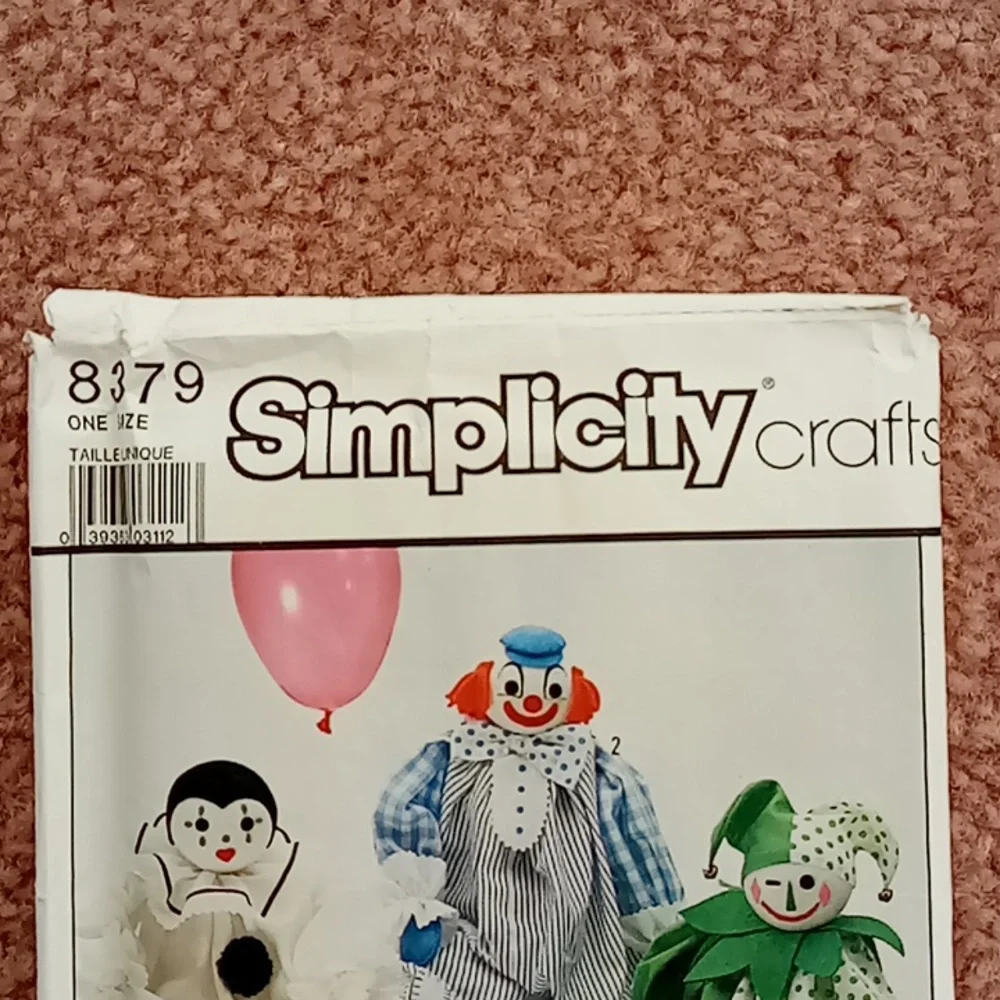 NWT Simplicity Crafts Clown Doll Pattern - Picture 4 of 5